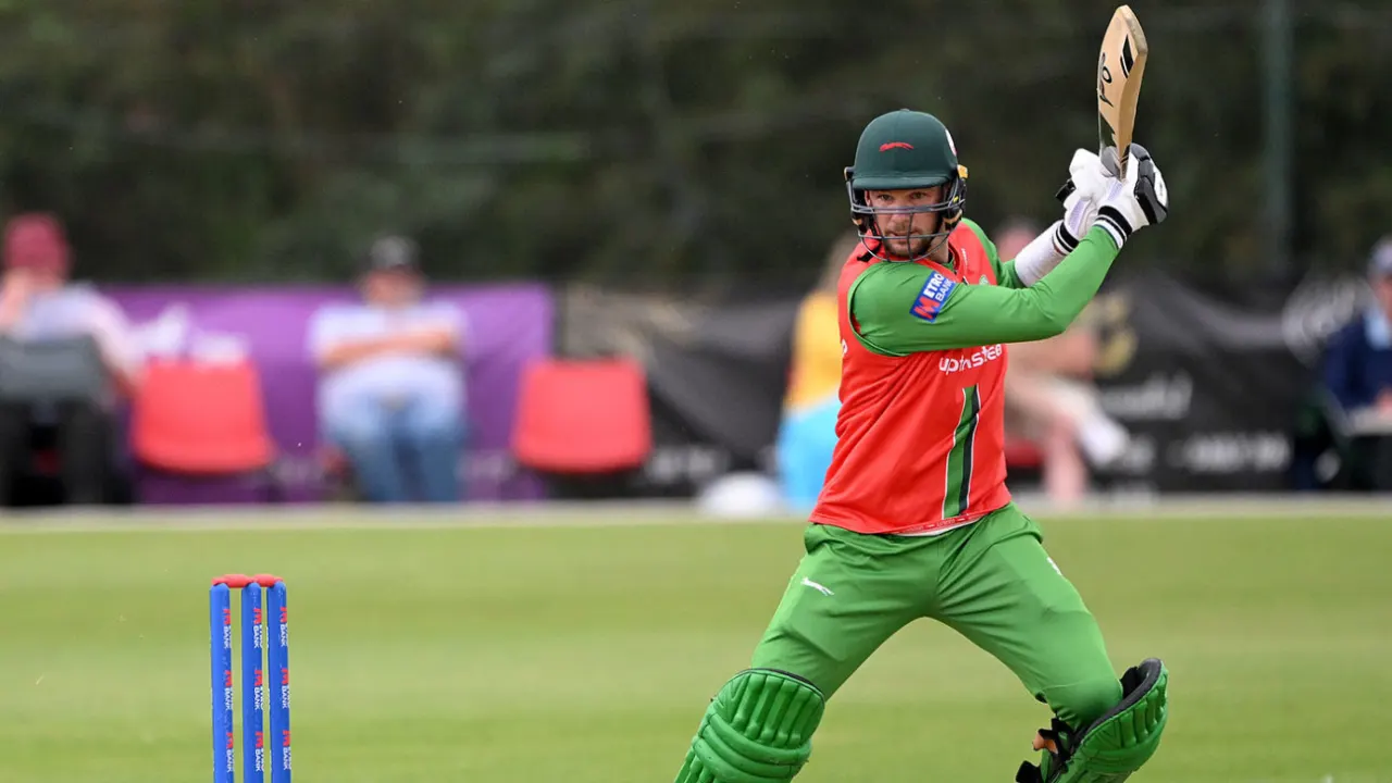 Peter Handscomb's brilliance leads Leicestershire to victory despite Tom Haines' 129 efforts