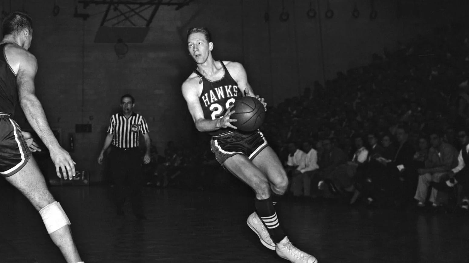 Frank Selvy, NCAA record holder for most points scored in a single game, passes away at age 91