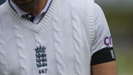 England cricketers sporting black armbands in Ollie Pope's Test captaincy debut following Ben Stokes' hamstring injury