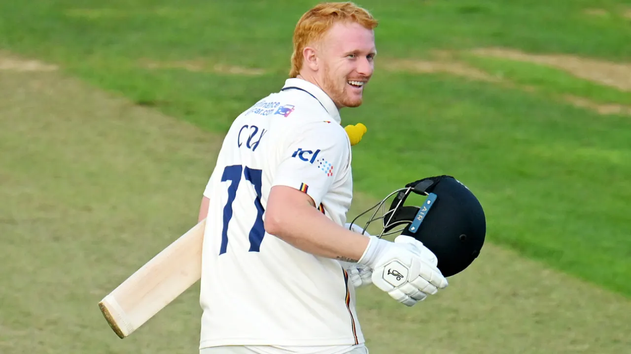 Jordan Cox shines with a 92-ball hundred for Essex, sending a strong message