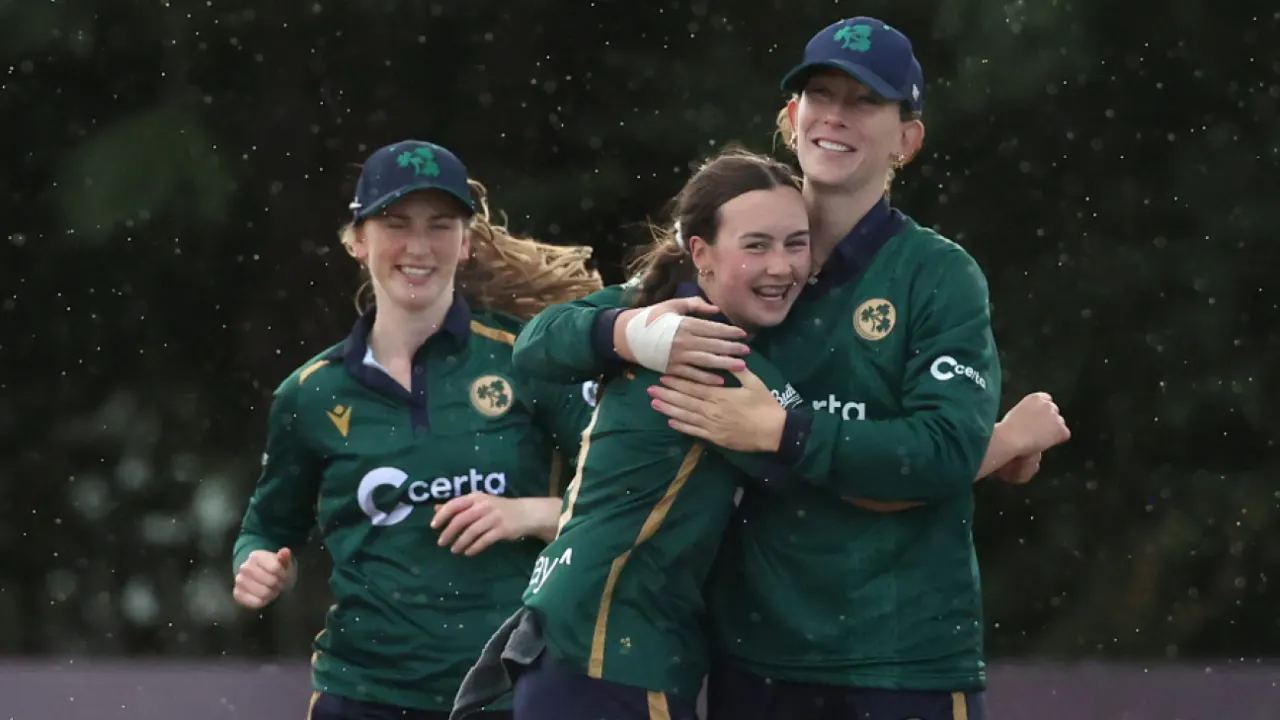 Thrilling performance by Aimee Maguire and Gaby Lewis helps Ireland secure a narrow victory