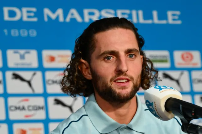 Adrien Rabiot fires back at criticism following unsuccessful transfers to Manchester United and Arsenal