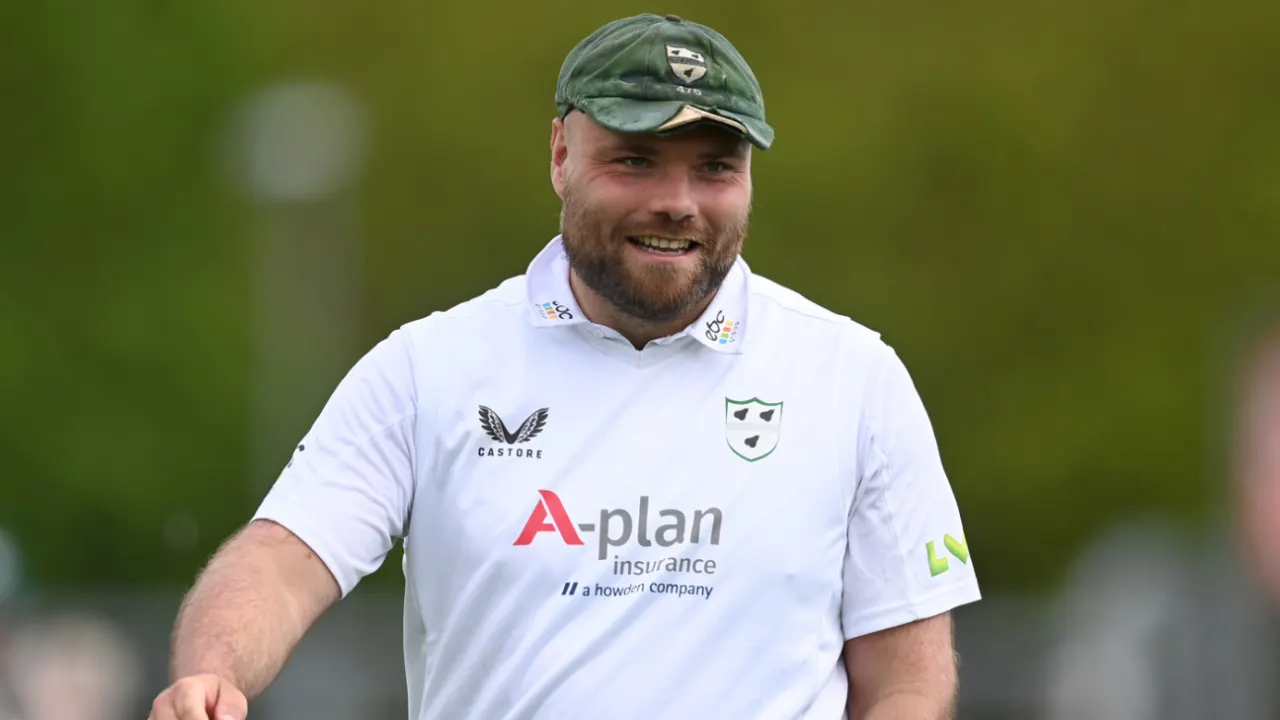 Worcestershire Achieves Highest Finish as Joe Leach Bids Farewell on a Winning Note