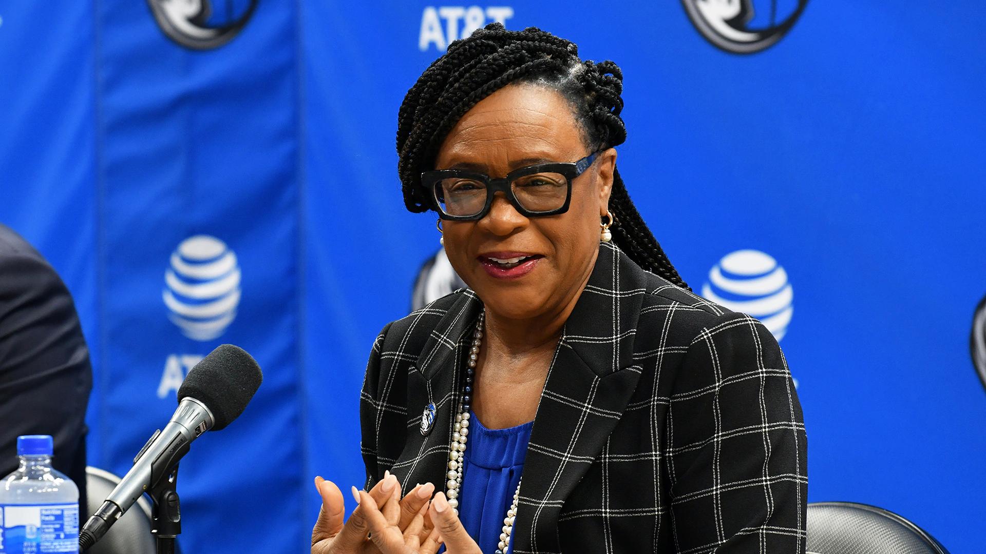 Cynt Marshall Announces Retirement as CEO of the Mavericks in 2024