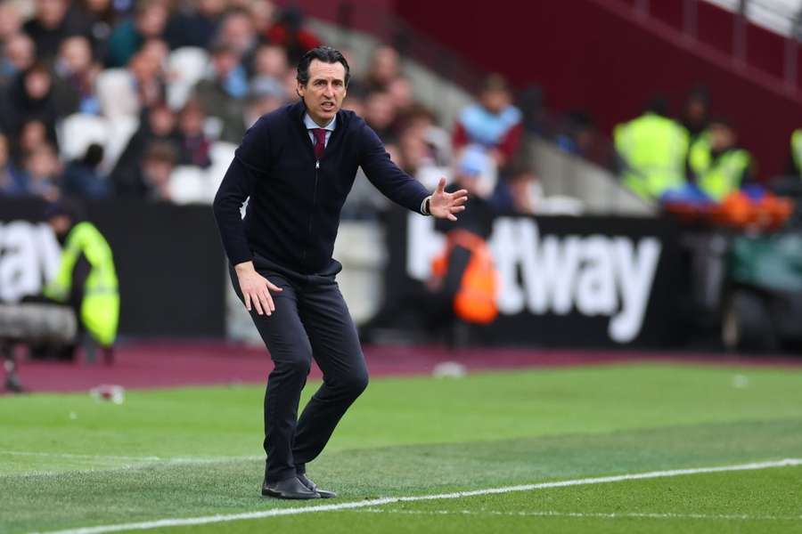 Torres Credits Emery for Convincing Him to Join Villa