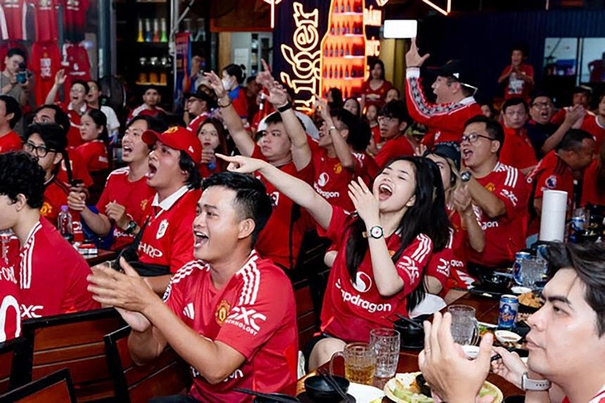 Singapore's Tiger Beer Teams Up with English Premier League Powerhouse Manchester United