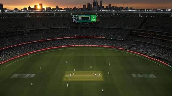 Exploring Perth's Optus Stadium: Australia's superiority, fast pitches, high bounce, and Marnus Labuschagne's impressive numbers.