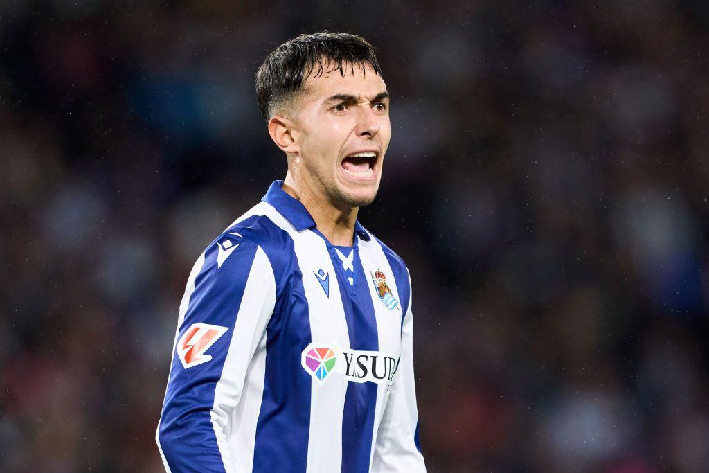 Arsenal target Martin Zubimendi 'addressing transfer rumors' as summer move remains uncertain: report